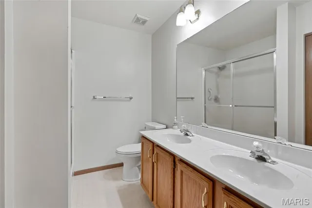 $325,000 | 3079 Shady Oak Drive, Unit 15B, St. Charles, MO 63301