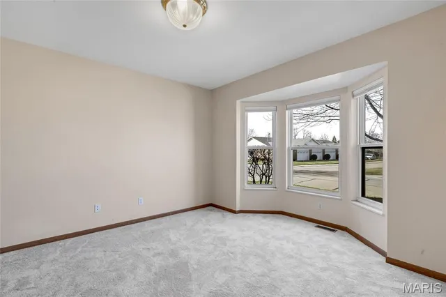 $325,000 | 3079 Shady Oak Drive, Unit 15B, St. Charles, MO 63301