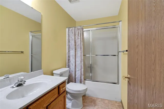 $325,000 | 3079 Shady Oak Drive, Unit 15B, St. Charles, MO 63301