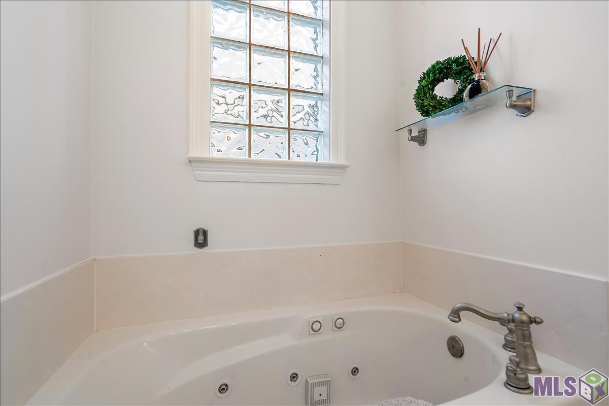 10315 Springridge Avenue Baton Rouge, LA 70810 - Photo 17 of 25 Gallery Image 17
