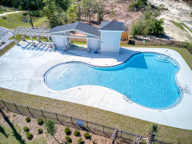 $2,550 | 178 Whispering Creek Avenue, Freeport, FL 32439