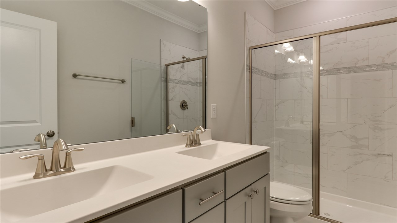 214 Ivory Lane, Unit 77 Raleigh, NC 27610 - Photo 20 of 30 Guest Bathroom