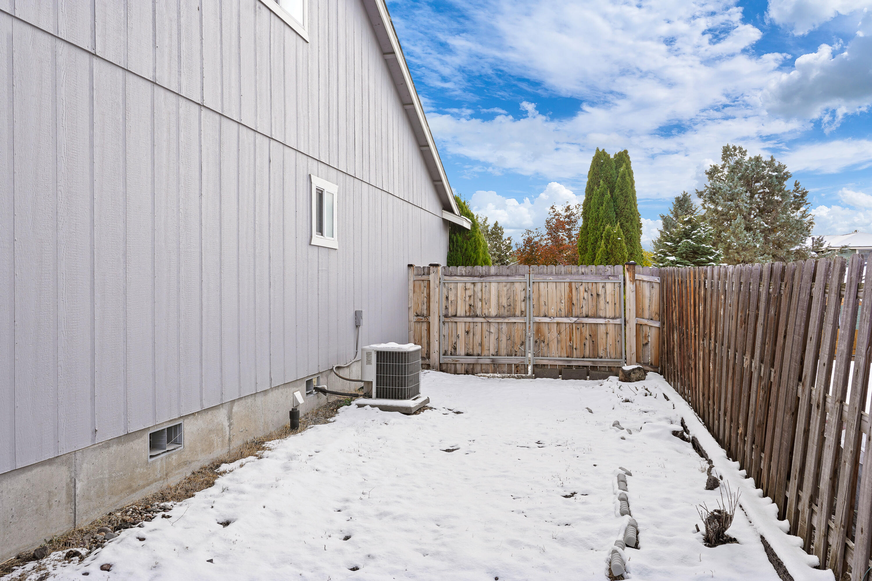 20770 Amber Way Bend, OR 97701 - Photo 25 of 28 25
