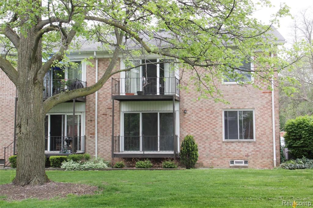 2425 Mulberry Road Bloomfield Hills, MI 48302 - Photo 21 of 22