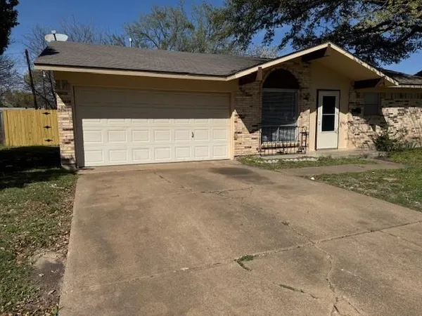 $1,895 | 1110 Shadyglen Circle, Richardson, TX 75081