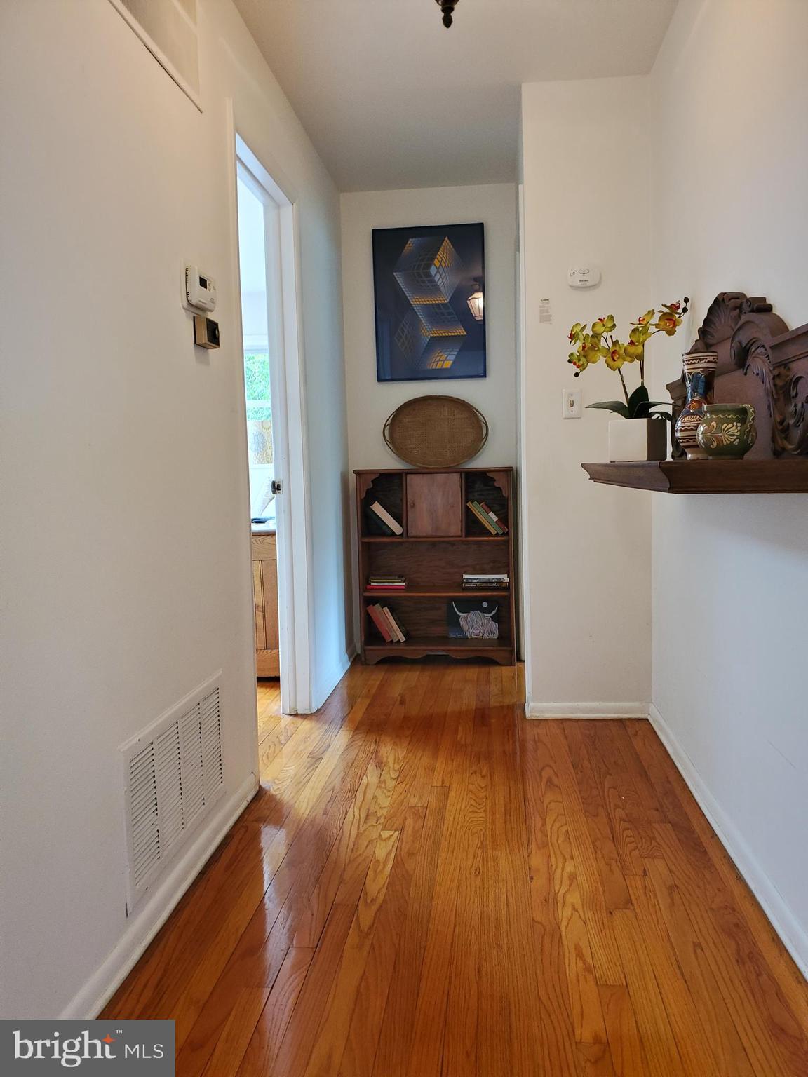 11 Quaker Road Princeton Junction, NJ 08550 - Photo 26 of 75 2nd Level Hallway