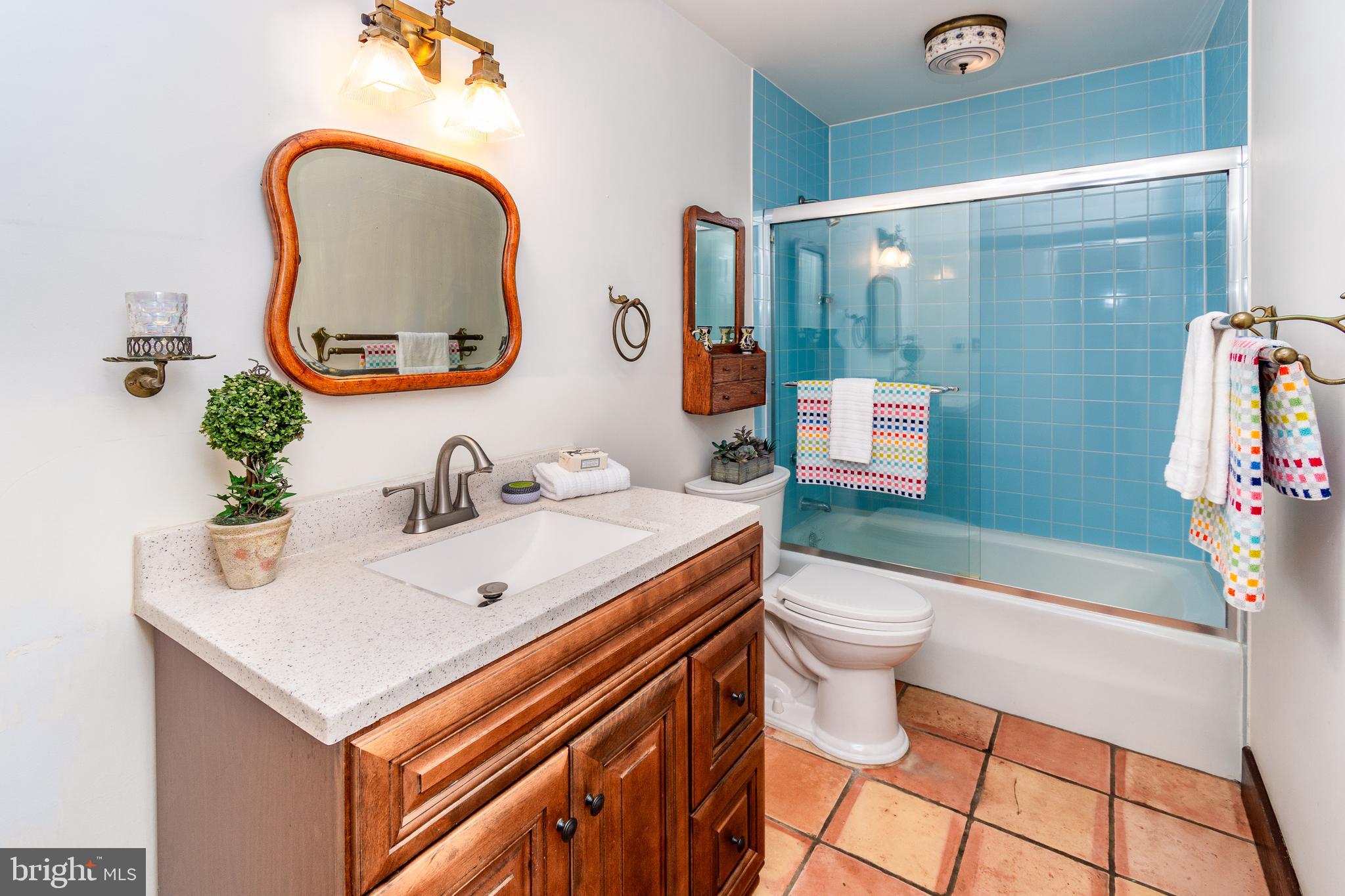 11 Quaker Road Princeton Junction, NJ 08550 - Photo 27 of 75 Hallway Full Bath with shower tub