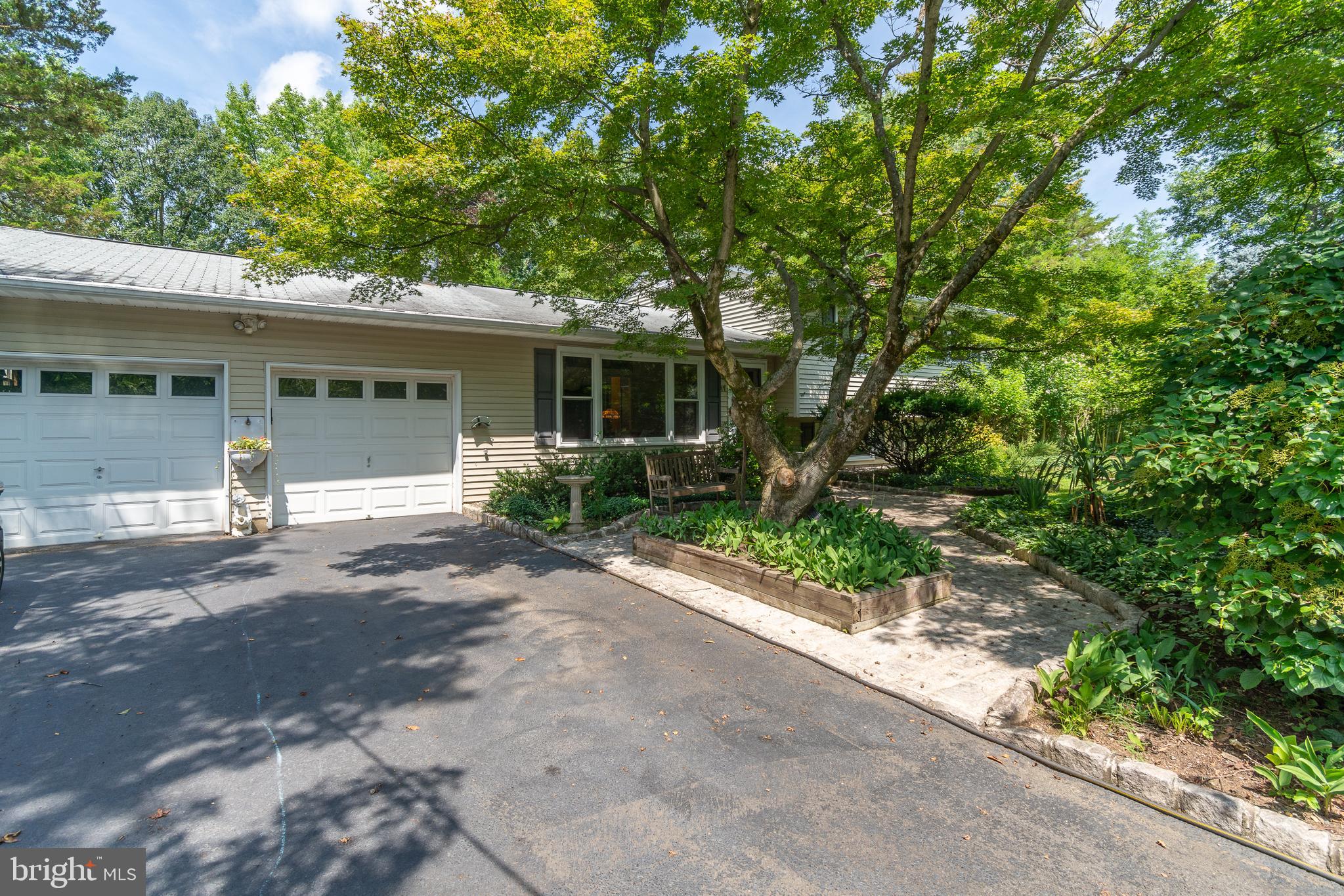11 Quaker Road Princeton Junction, NJ 08550 - Photo 6 of 75 Front View