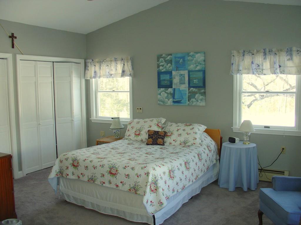 238 Center Road Gray, ME 04039 - Photo 13 of 27 Large master bedroom with cathedral...
