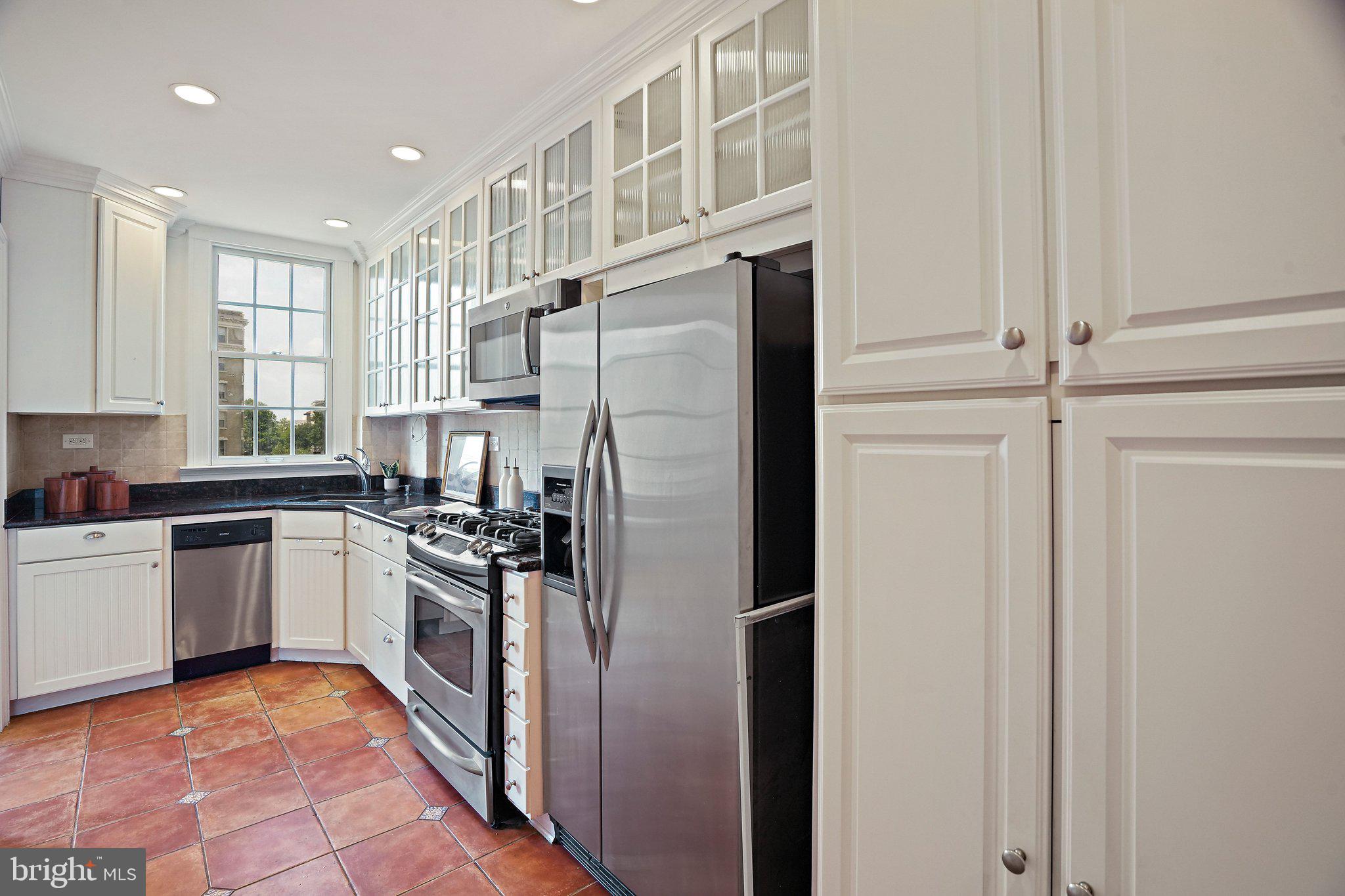 1852 Columbia Road Northwest, Unit 401 Washington, DC 20009 - Photo 14 of 30