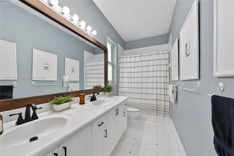 $1,490,000 | 8204 Southwest 171st Street, Palmetto Bay, FL 33157