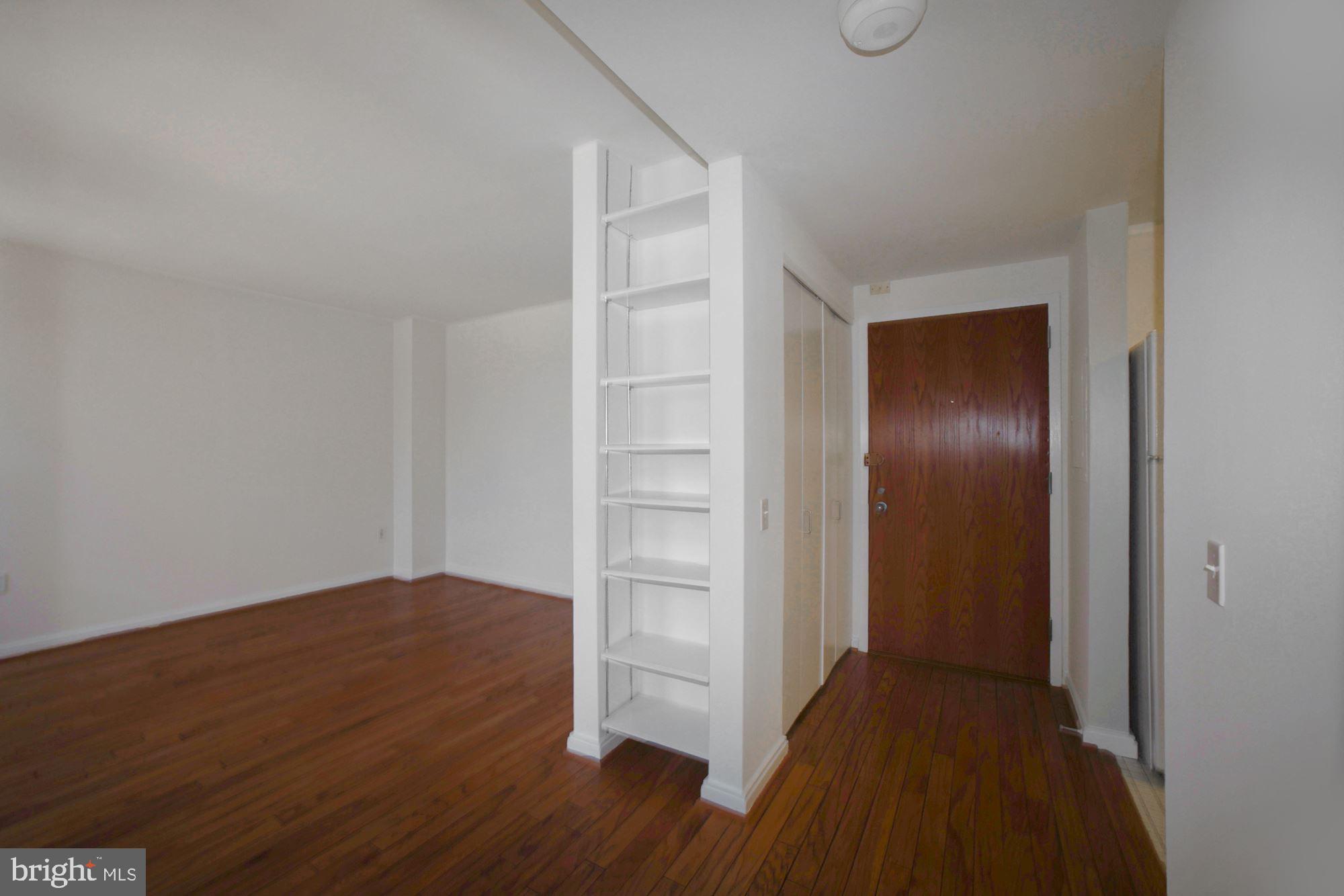 649 C Street Southeast, Unit 404 Washington, DC 20003 - Photo 2 of 10 Welcome!