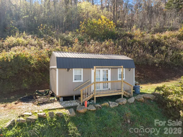 $650,000 | 94 Leopard Drive, Waynesville, NC 28786