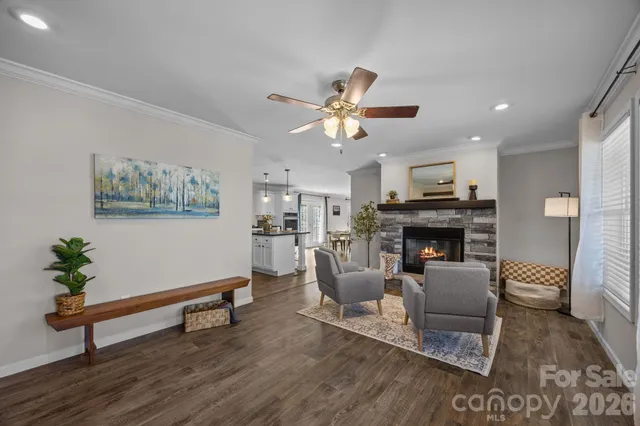 a view of washer and dryer in a utility room