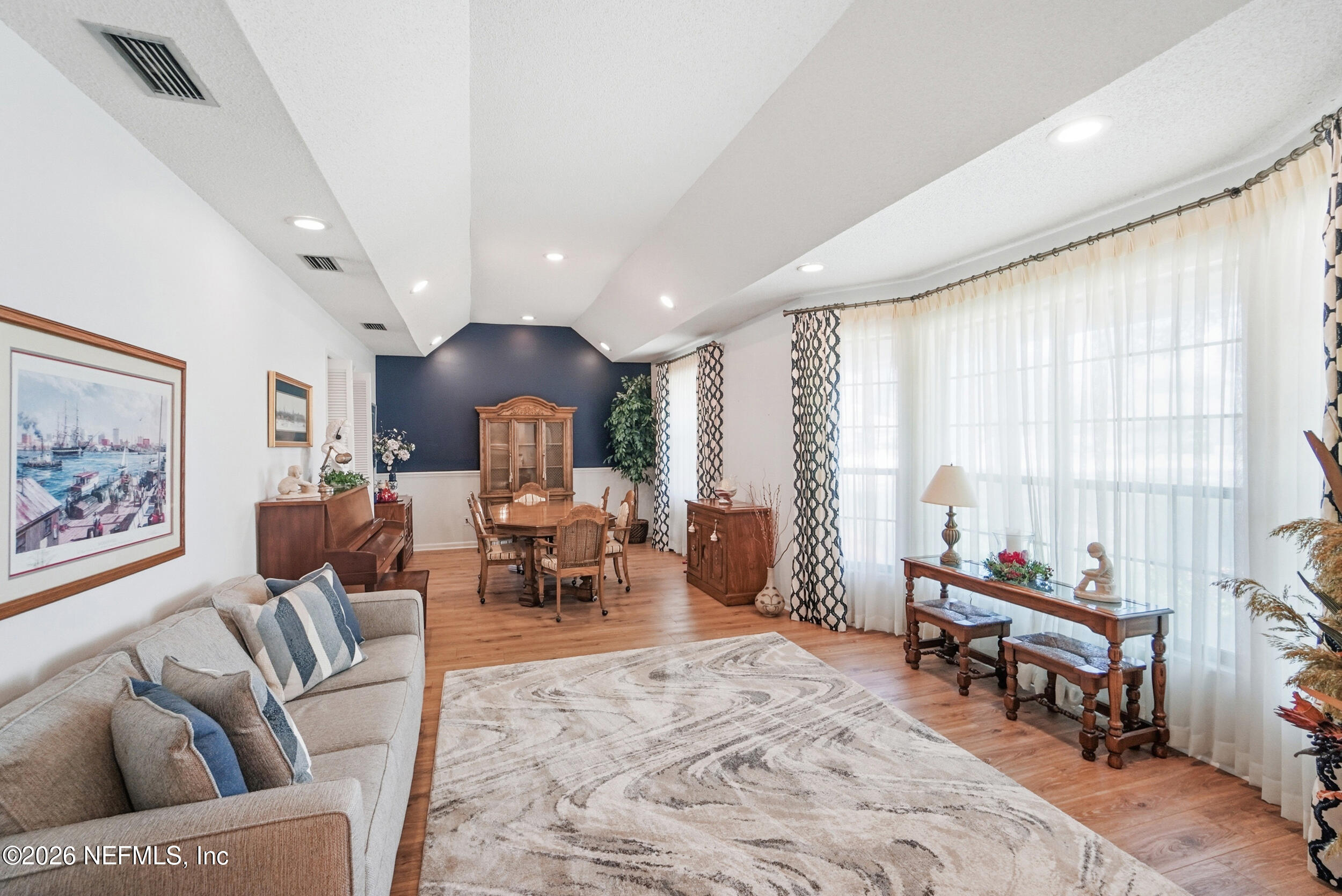 10702 Crosswicks Road Jacksonville, FL 32256 - Photo 5 of 82 Living/Formal Dining
