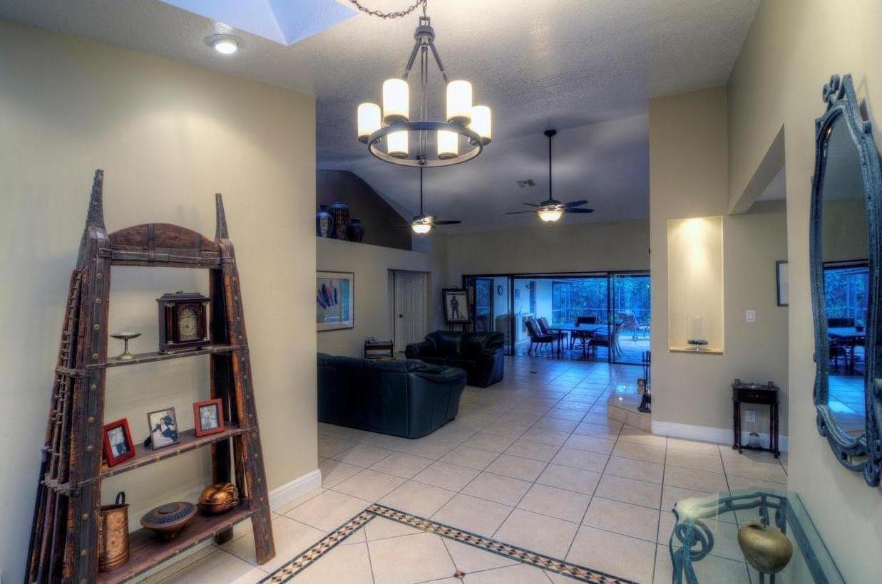 780 Southwest 18th Street Boca Raton, FL 33486 - Photo 5 of 22 foyer