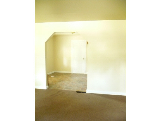 406 Brooke Road Rockford, IL 61109 - Photo 7 of 8 Gallery Image 7
