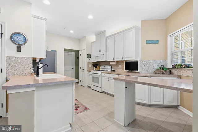 $425,000 | 1125 Arbour Lane, Quakertown, PA 18951