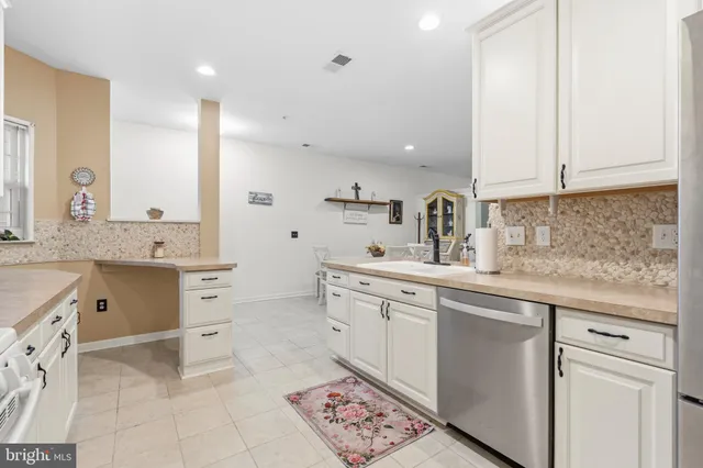 $425,000 | 1125 Arbour Lane, Quakertown, PA 18951