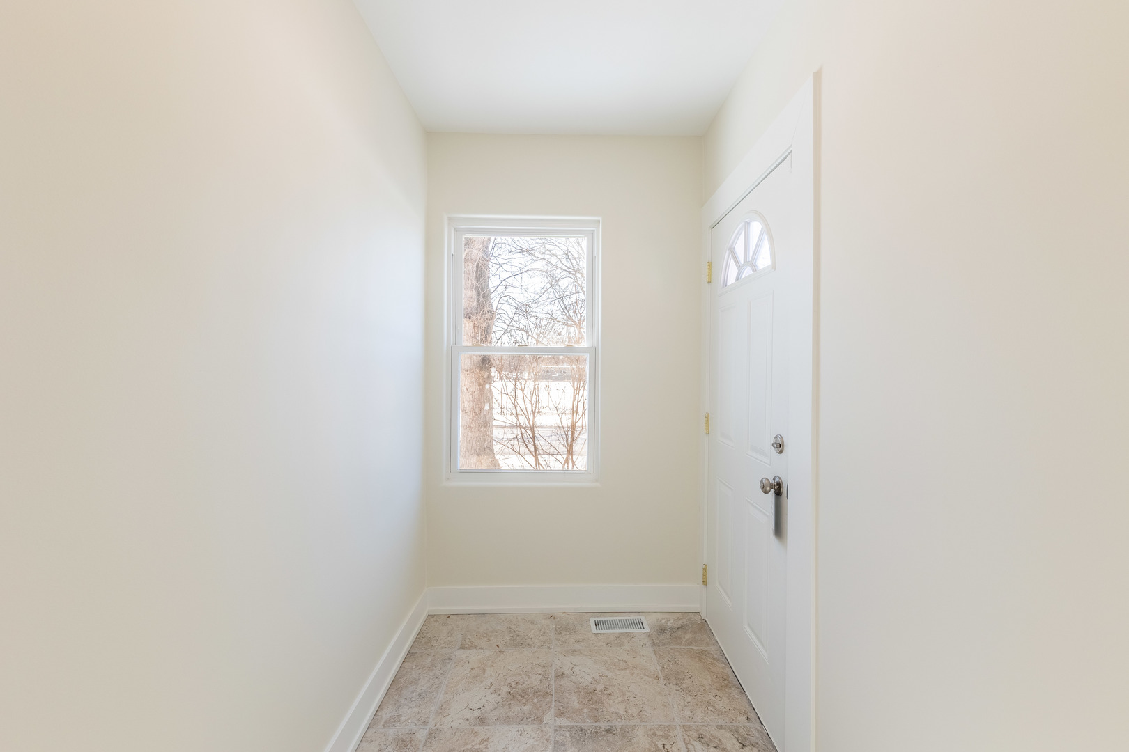 9160 South Hamilton Avenue Chicago, IL 60643 - Photo 38 of 53 a view of room with window