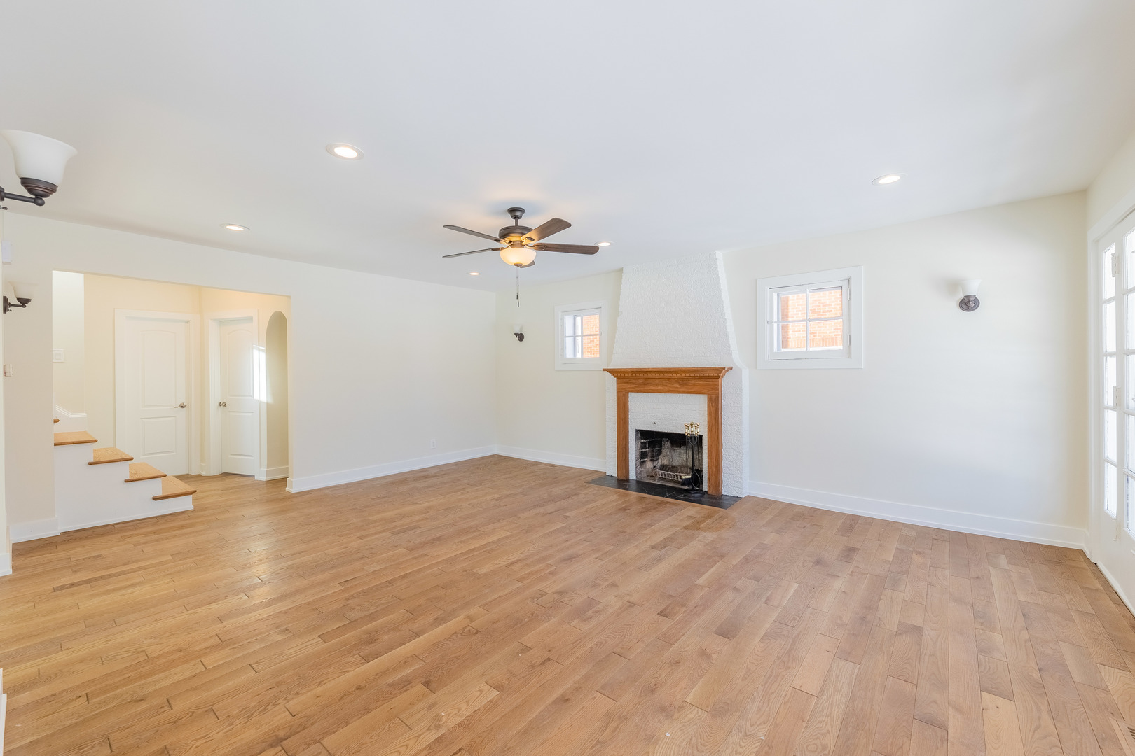 9160 South Hamilton Avenue Chicago, IL 60643 - Photo 4 of 53 a view of empty room with wooden floor