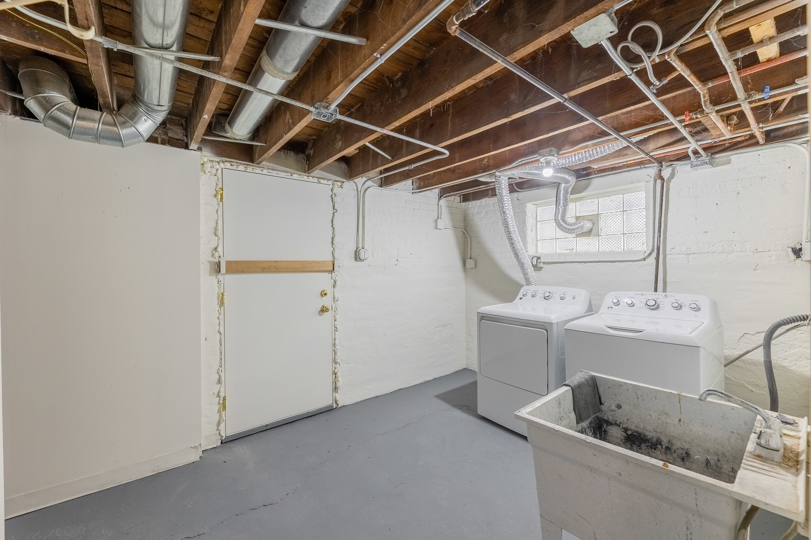 9160 South Hamilton Avenue Chicago, IL 60643 - Photo 51 of 53 a utility room with dryer and washer