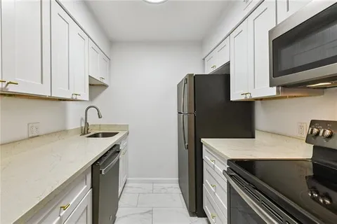 $199,000 | 1532 St Andrew Street, Unit 307, New Orleans, LA 70130