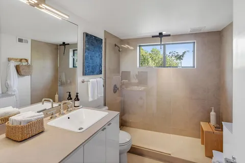 $4,695,000 | 175 Alta Mesa Road, Woodside, CA 94062