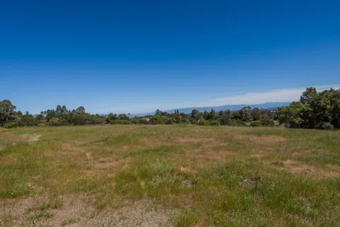 $4,695,000 | 175 Alta Mesa Road, Woodside, CA 94062