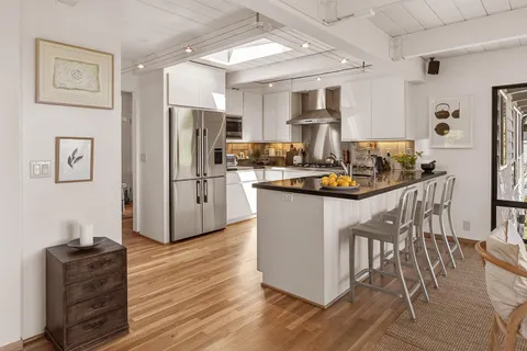 $4,695,000 | 175 Alta Mesa Road, Woodside, CA 94062