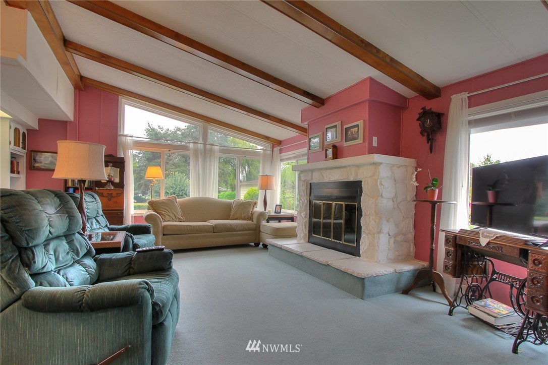23803 Lake Drive East Bothell, WA 98021 - Photo 2 of 25
