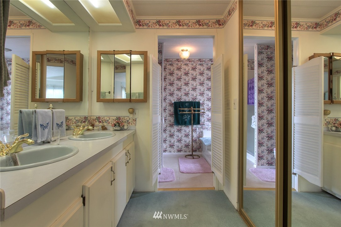 23803 Lake Drive East Bothell, WA 98021 - Photo 12 of 25
