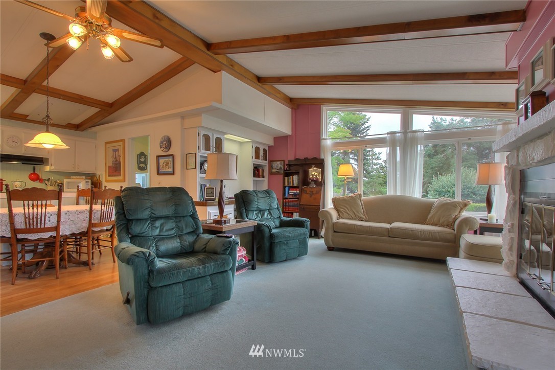 23803 Lake Drive East Bothell, WA 98021 - Photo 3 of 25