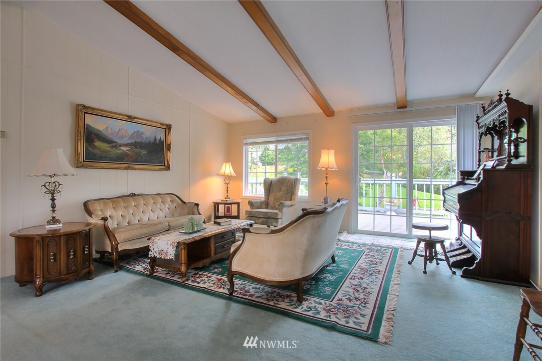 23803 Lake Drive East Bothell, WA 98021 - Photo 4 of 25