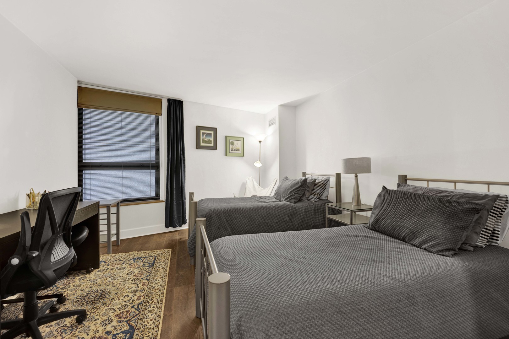 110 East Delaware Place, Unit 401 Chicago, IL 60611 - Photo 11 of 17