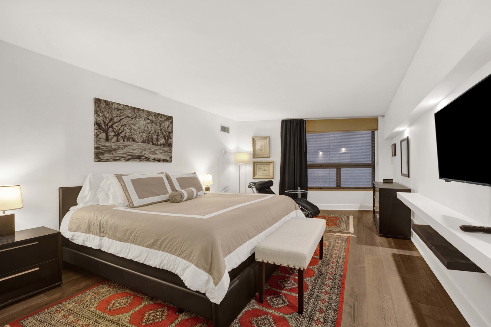 110 East Delaware Place, Unit 401 Chicago, IL 60611 - Photo 14 of 17