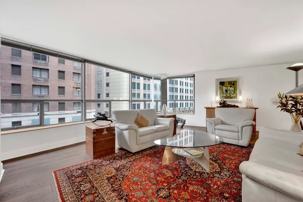 $398,000 | 110 East Delaware Place, Unit 401, Chicago, IL 60611