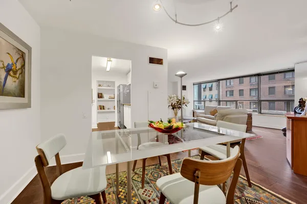 $398,000 | 110 East Delaware Place, Unit 401, Chicago, IL 60611