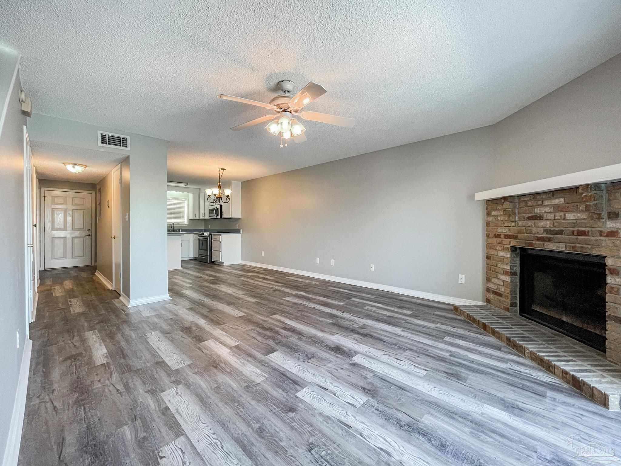 7196 Sharp Reef, Unit 4 Pensacola, FL 32507 - Photo 4 of 38