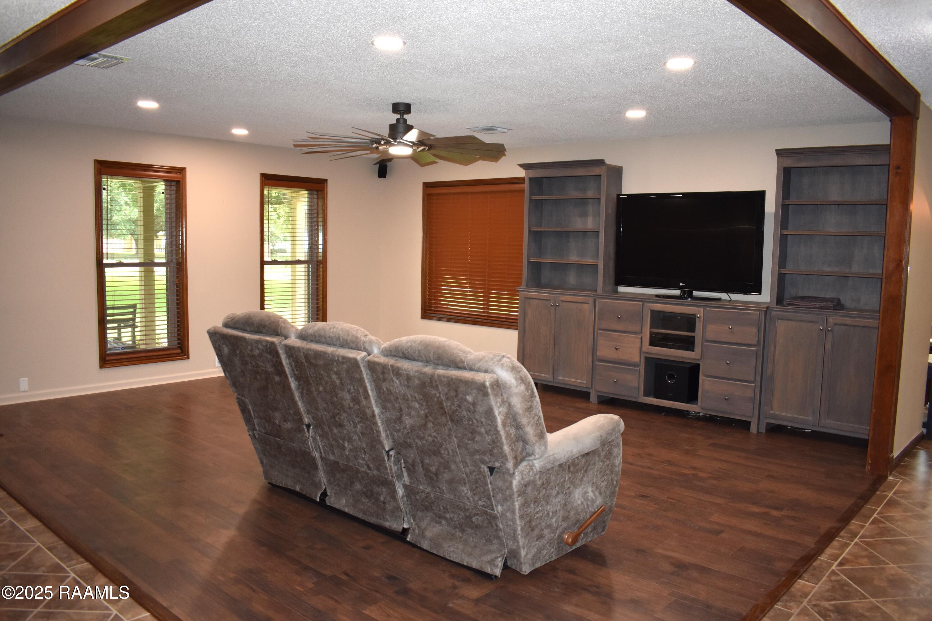 415 Kyle Landry Road New Iberia, LA 70563 - Photo 8 of 35 A copy