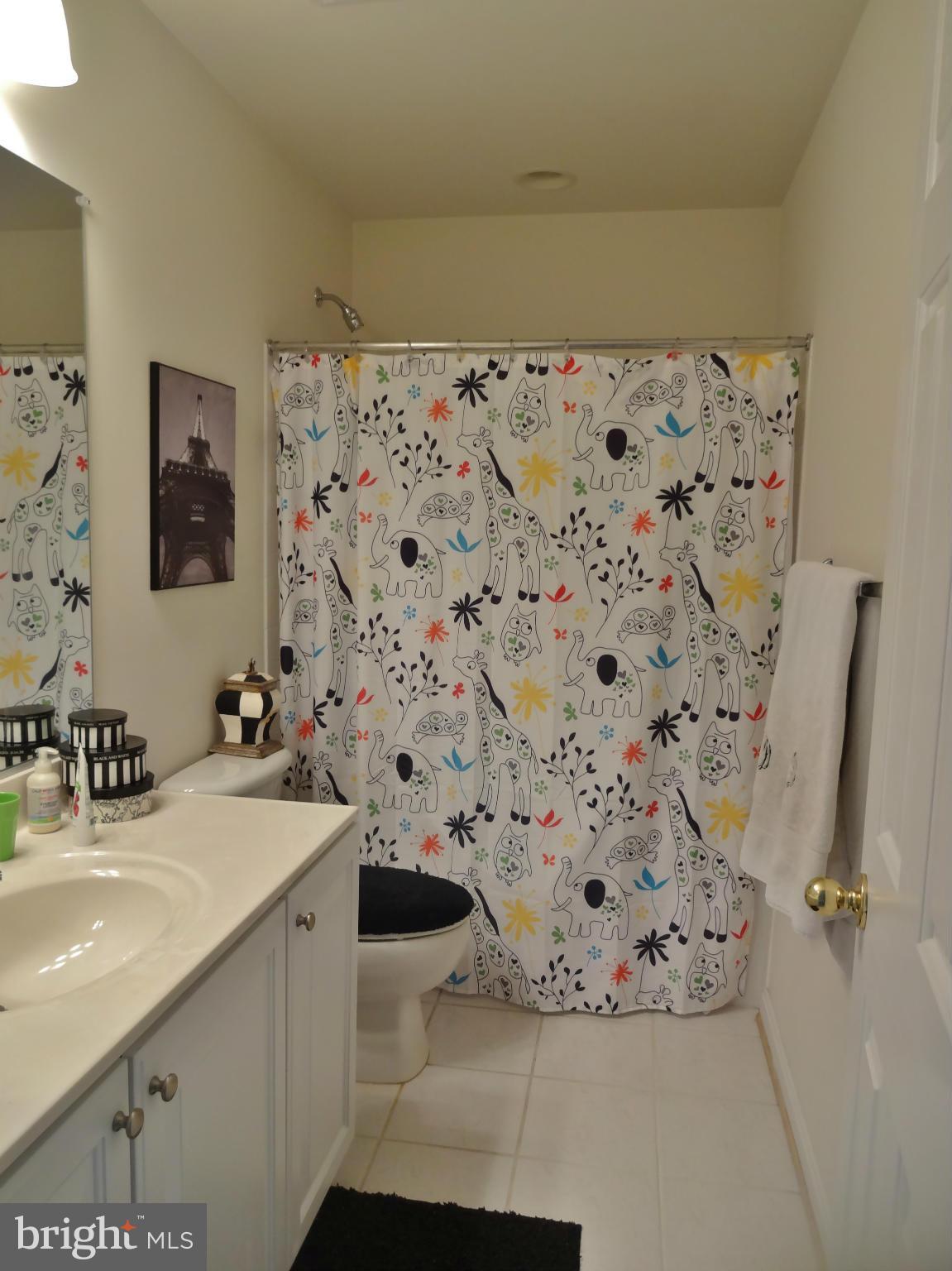 6704 Woodbury Road Baltimore, MD 21209 - Photo 15 of 16 Bath