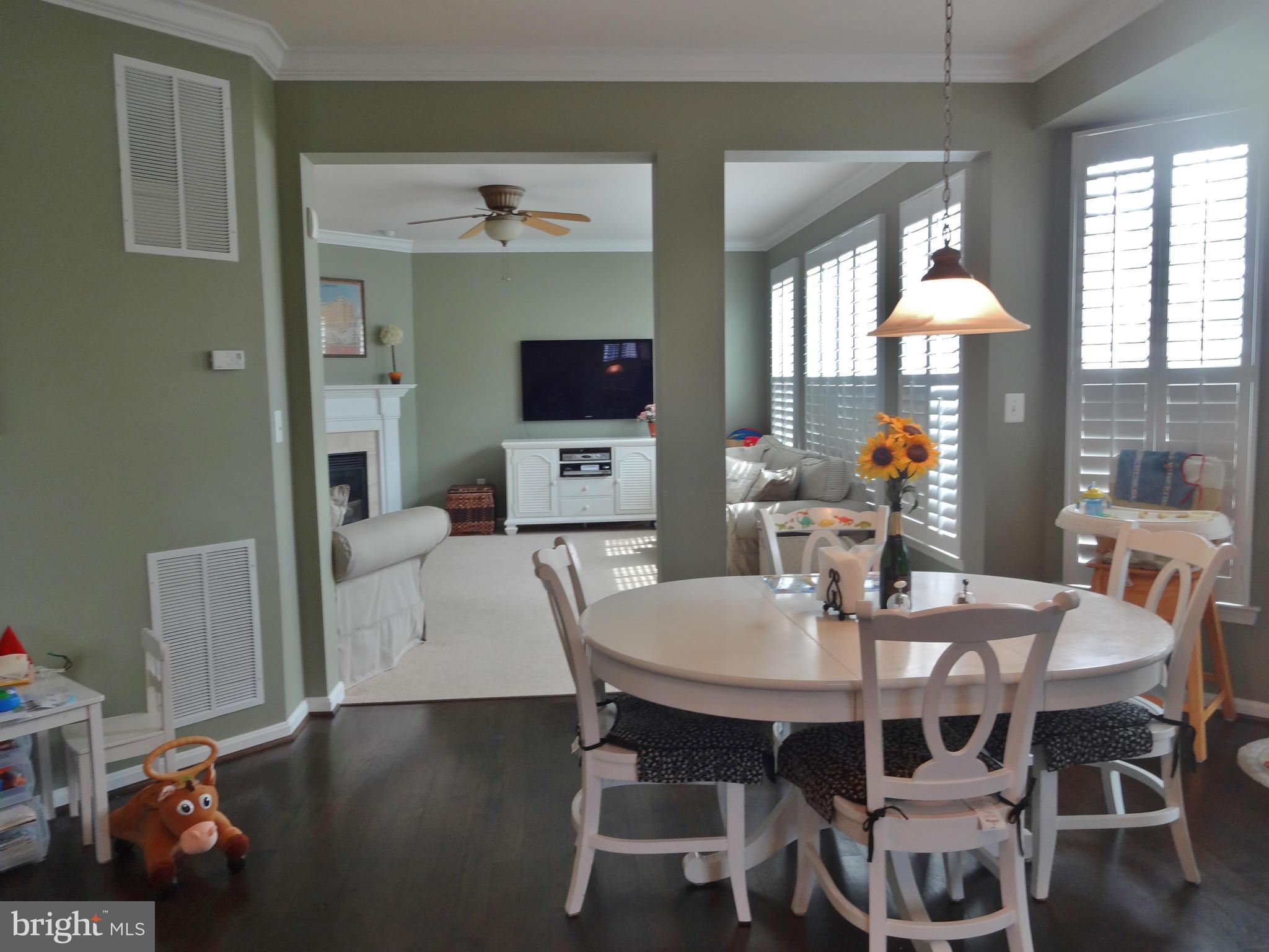 6704 Woodbury Road Baltimore, MD 21209 - Photo 7 of 16 Kitchen