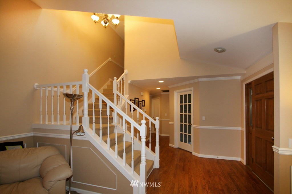 1072 Goat Trail Loop Road Mukilteo, WA 98275 - Photo 2 of 15 Gallery Image 2
