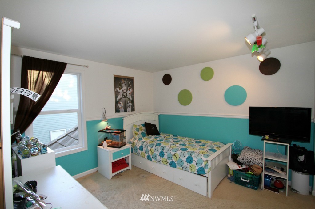 1072 Goat Trail Loop Road Mukilteo, WA 98275 - Photo 11 of 15 Gallery Image 11