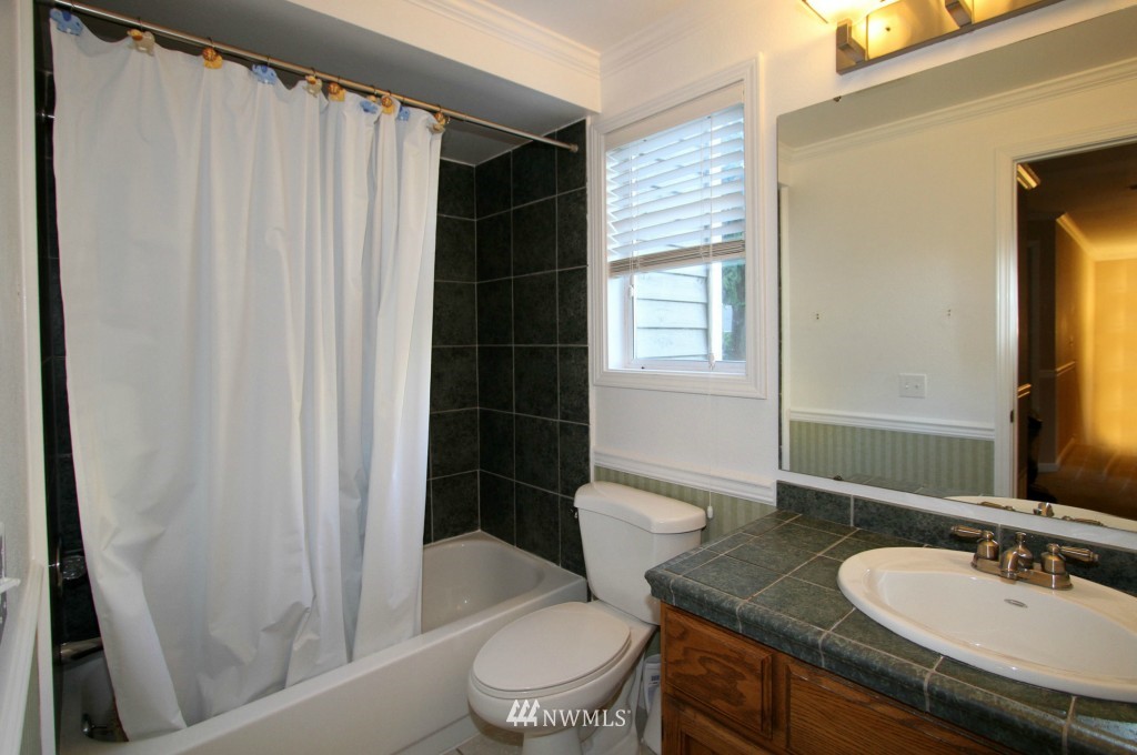 1072 Goat Trail Loop Road Mukilteo, WA 98275 - Photo 12 of 15 Gallery Image 12