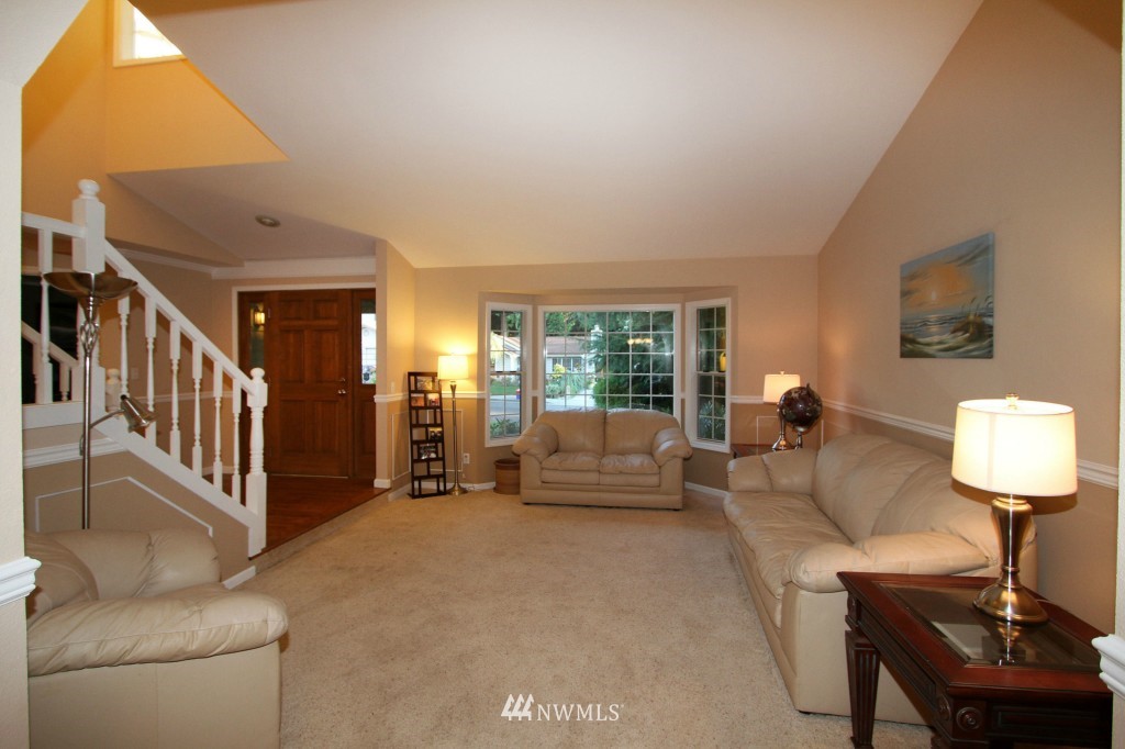 1072 Goat Trail Loop Road Mukilteo, WA 98275 - Photo 3 of 15 Gallery Image 3