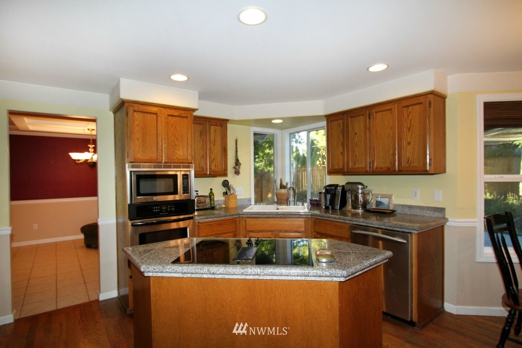 1072 Goat Trail Loop Road Mukilteo, WA 98275 - Photo 5 of 15 Gallery Image 5