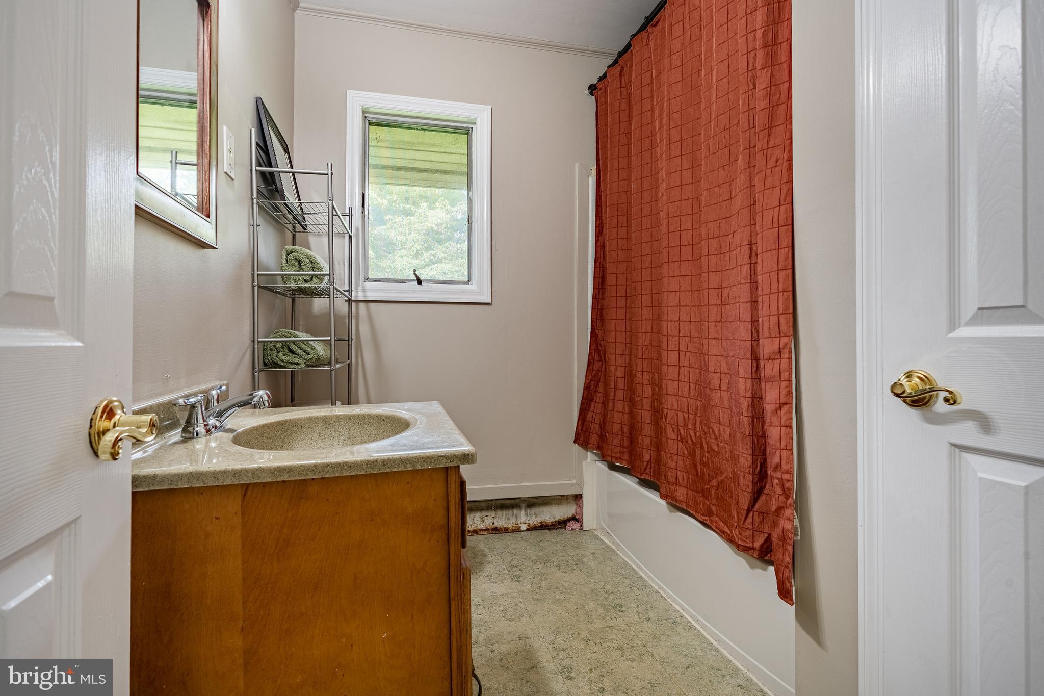 763 Denton Hollow Road West Chester, PA 19382 - Photo 31 of 80 2nd full bathroom