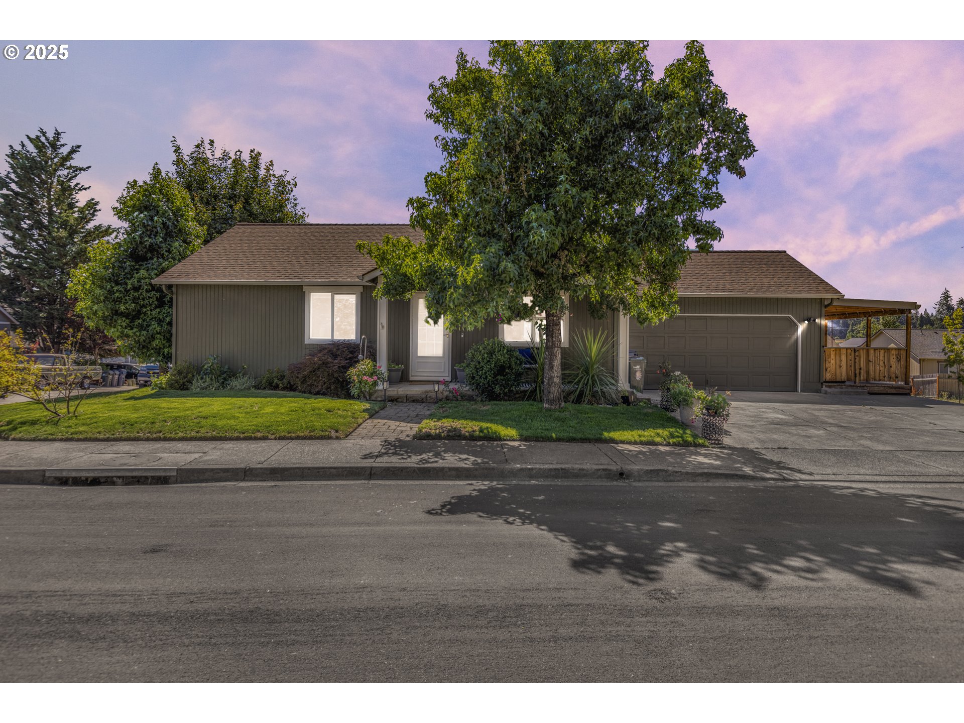 1580 South 60th Street Springfield, OR 97478 - Photo 36 of 36 a view of a house with a yard