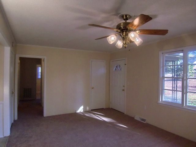 118 Rockmont Road Easley, SC 29640 - Photo 5 of 20